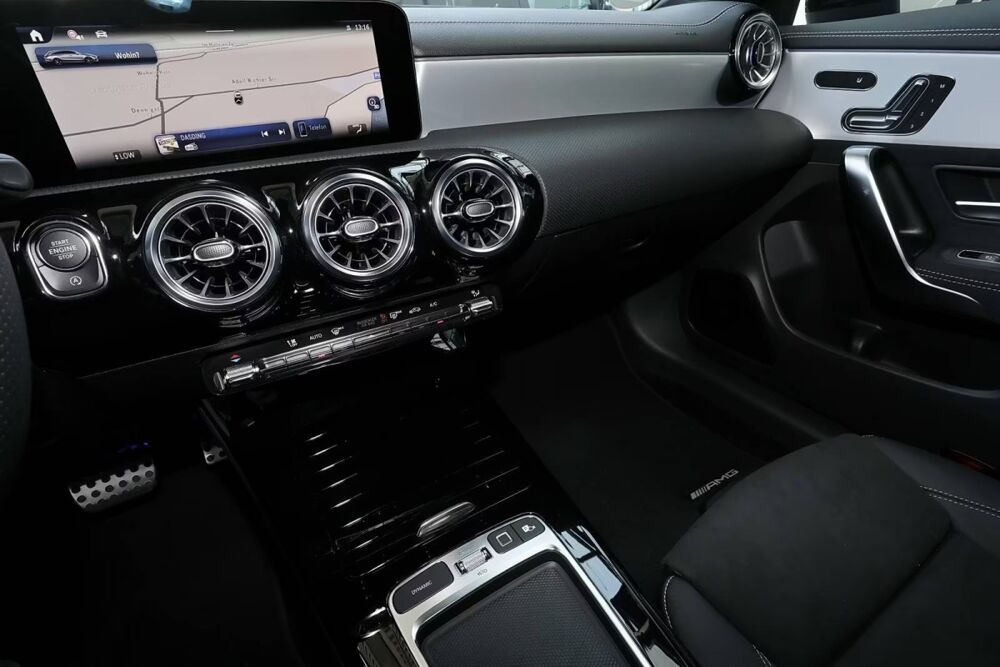 Classe CLA CLA 220 d Amg Line 190 Gris Alpin Toit ouvrant Autres mod&egrave;le 2025 occasion 69007 Lyon