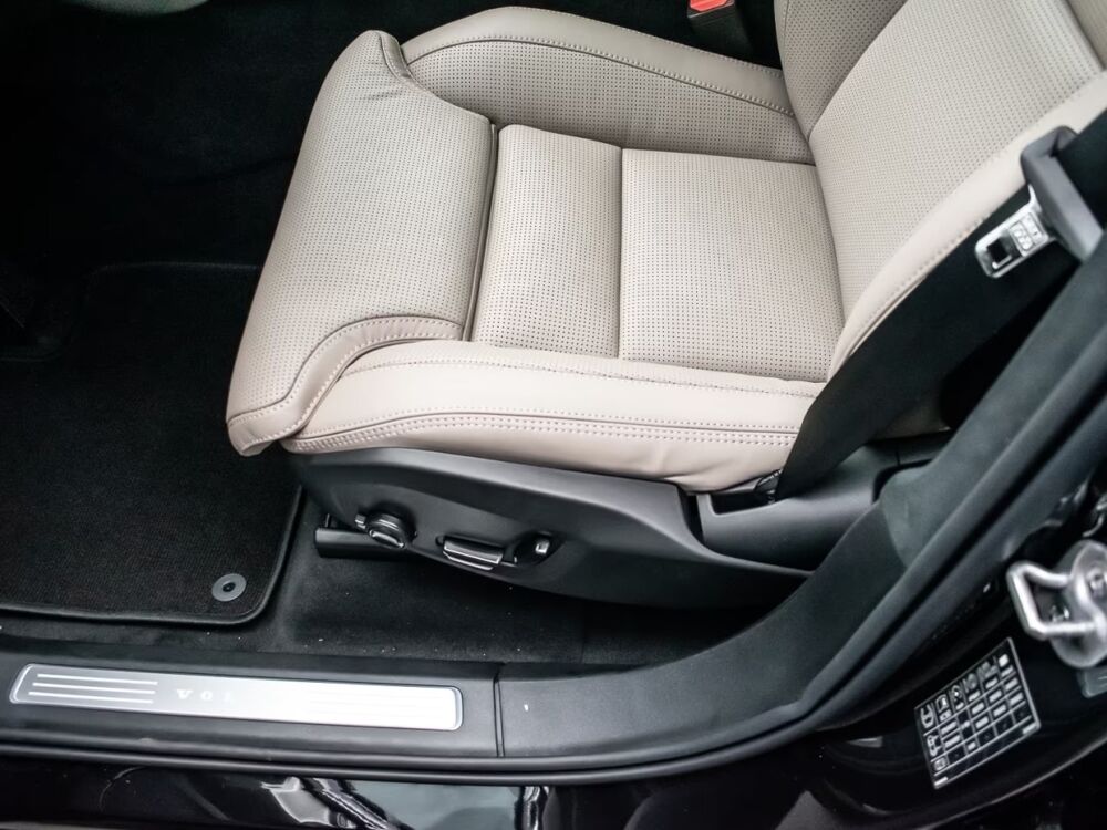 XC90 T8 AWD Ultra Dark 455 Cuir Beige Bowers Wilkins Suspension P 2025 occasion 69007 Lyon