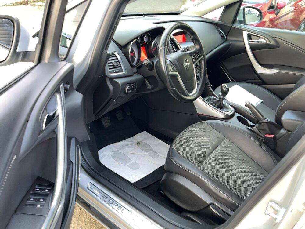 Astra 1.7 CDTI 125 ch FAP Connect Pack 2012 occasion 61170 Montchevrel