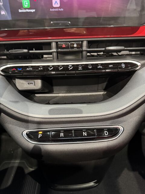 500 C 24kWh (Red) 2023 occasion 76360 Barentin