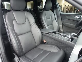 XC60 T8 AWD Ultra Black Edition 455 Facelift Bowers W. Attelage A 2025 occasion 69007 Lyon