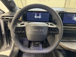 Ypsilon 1.2 Ibrida 100ch eDCT6 LX 2025 occasion 76360 Barentin