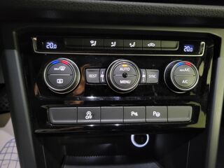 Touran 2.0 TDI 150 DSG7 Carat 7 places 2020 occasion 93600 Aulnay-sous-Bois