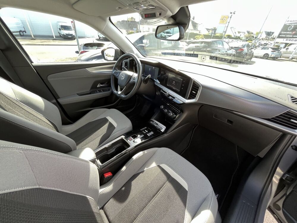 Mokka 1.2 Turbo 130ch AUTO ELEGANCE BUSINESS 2023 occasion 44150 Saint-G&eacute;r&eacute;on