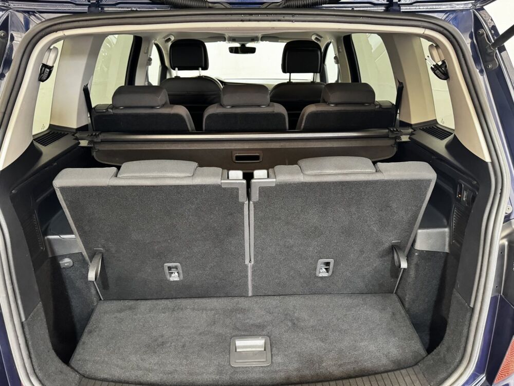 Touran 2.0 TDI 115 DSG7 IQ.DRIVE 7 places 2020 occasion 91580 &Eacute;tr&eacute;chy