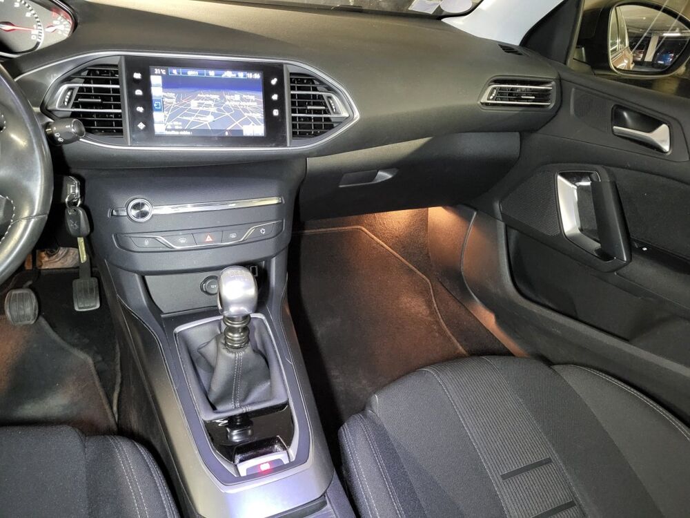 308 1.6 THP 125 Allure 2014 occasion 93600 Aulnay-sous-Bois