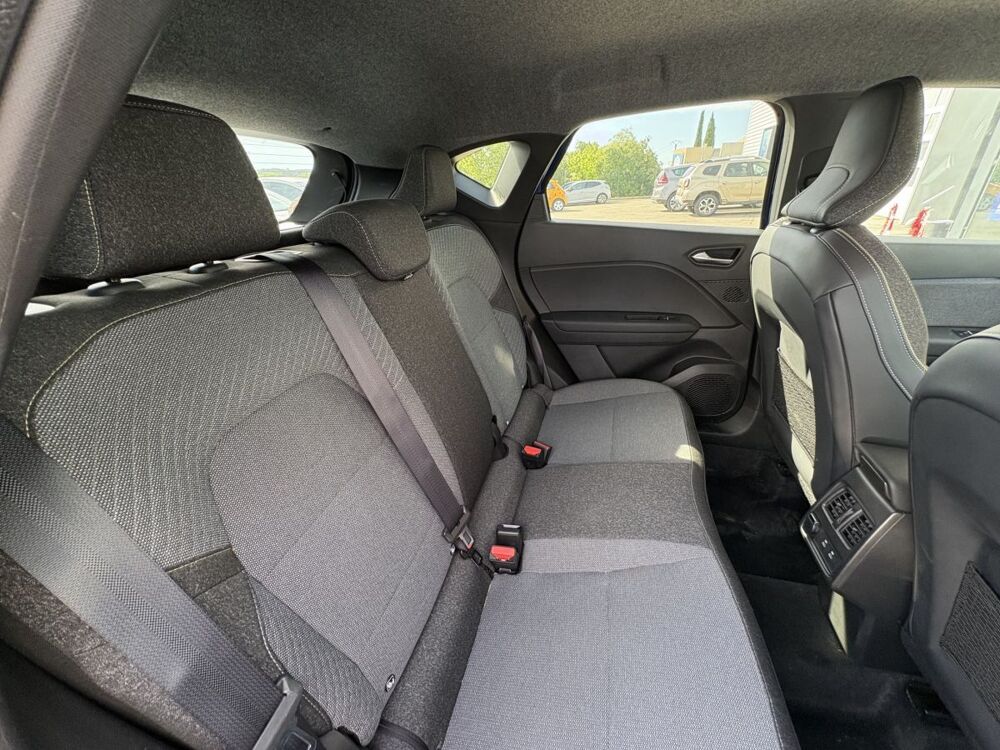 Captur techno mild hybrid 160 EDC 2024 occasion 30610 Sauve