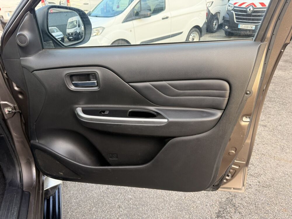 L200 CC 2.2 DI-D 150ch Instyle MY20 2021 occasion 91580 &Eacute;tr&eacute;chy