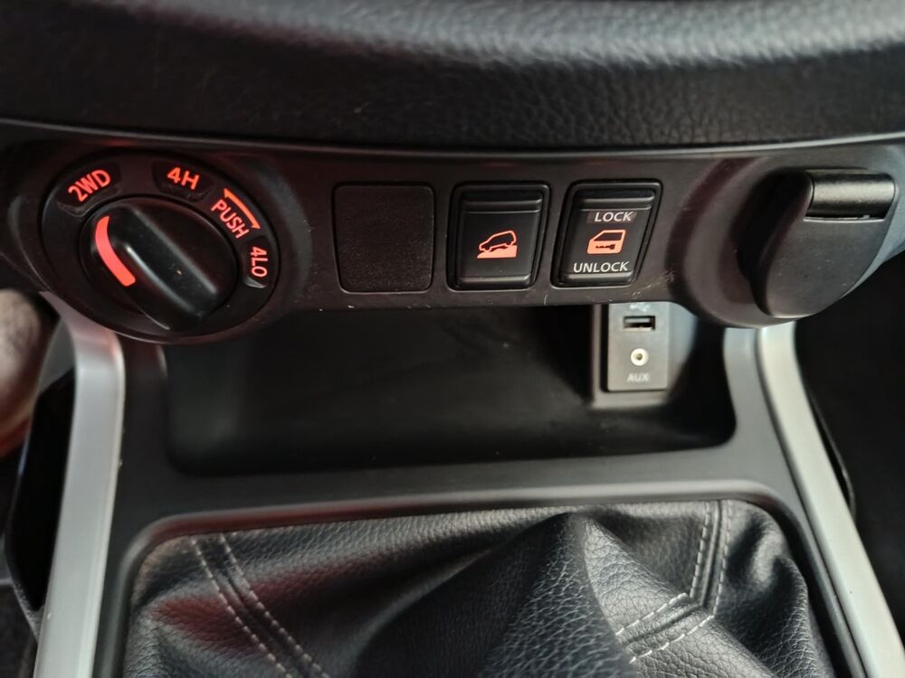 Navara Double-Cab 2.3 dCi 190 ACENTA 2018 occasion 91580 &Eacute;tr&eacute;chy