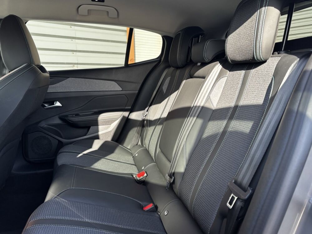408 Hybrid 145 e-DCS6 ALLURE 2025 occasion 86440 Mign&eacute;-Auxances