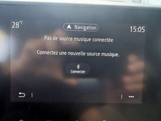 Clio Evolution r&eacute;versible E-Tech full hyb 145 2023 occasion 30610 Sauve