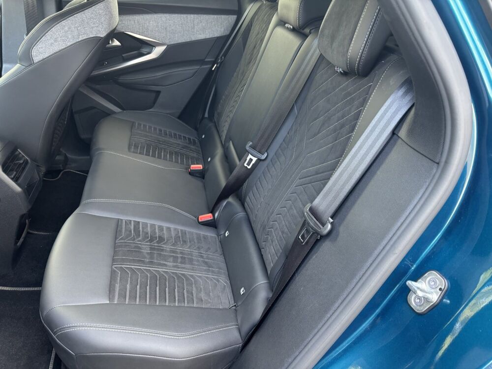 3008 1.2 HYBRID 136 E-DCS6 GT 2024 occasion 69330 Meyzieu