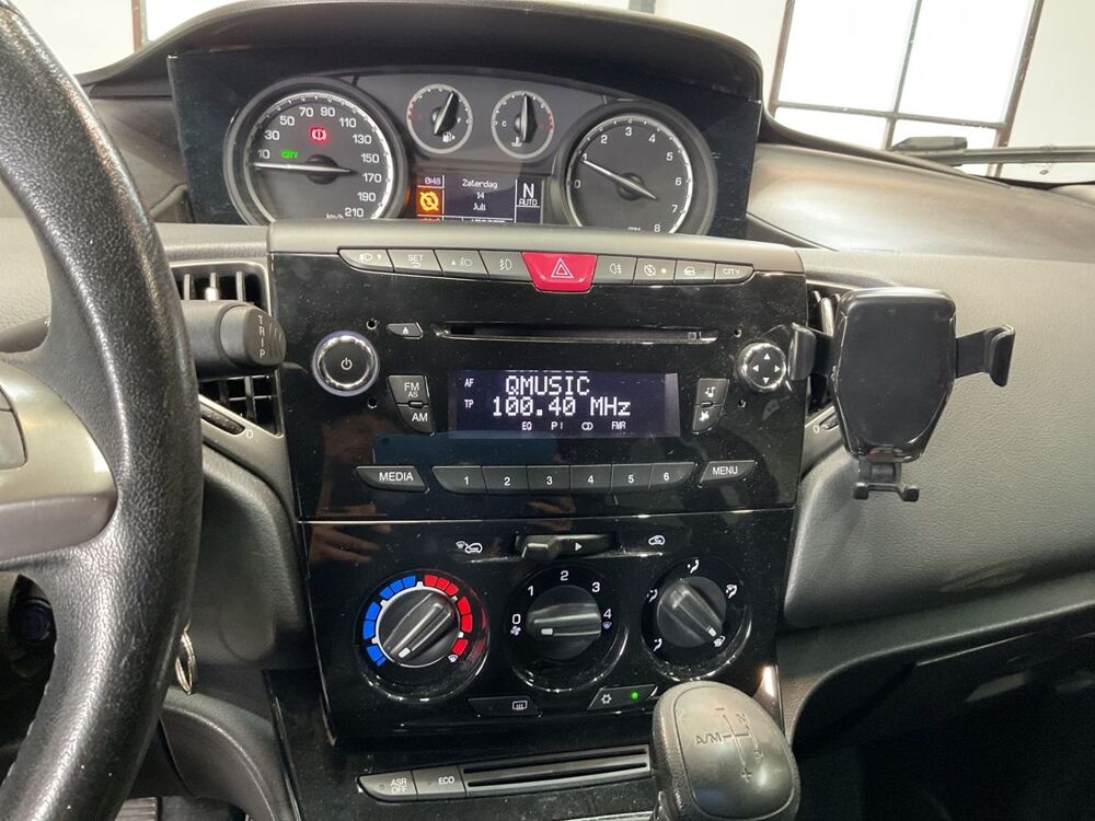 Ypsilon 0,9 TwinAir 85 ch Stop&Start Gold DFS 2011 occasion 35210 Ch&acirc;tillon-en-Vendelais