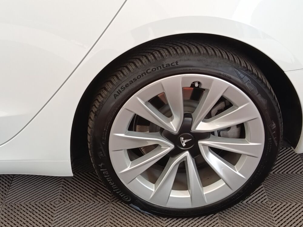 Model 3 Grande Autonomie 2022 occasion 91580 &Eacute;tr&eacute;chy