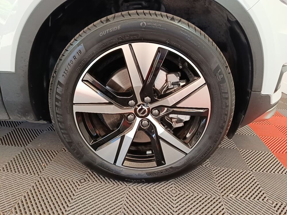 XC40 P8 408 R-Design 1EDT 2021 occasion 91580 &Eacute;tr&eacute;chy