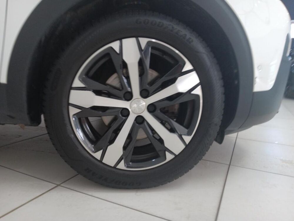3008 Puretech 130 S&S €6.c ALLURE 2018 occasion 63300 Thiers