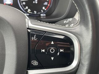 XC60 D4 AdBlue 190 GearTronic 8 R-Design 2019 occasion 44150 Saint-G&eacute;r&eacute;on