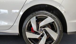 Golf 1.5 EHYBRID GTE 272 ch Cuir Vienna Toit ouvrant Attelage Aut 2025 occasion 69007 Lyon