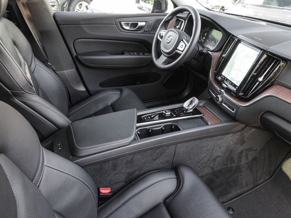 XC60 Recharge T8 AWD Ultimate Dark 455 S. Ventil&eacute;s Toit ouvrant A 2023 occasion 69007 Lyon