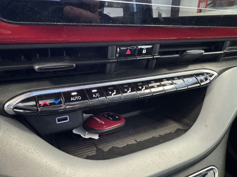 500 24kWh (Red) 2023 occasion 76360 Barentin