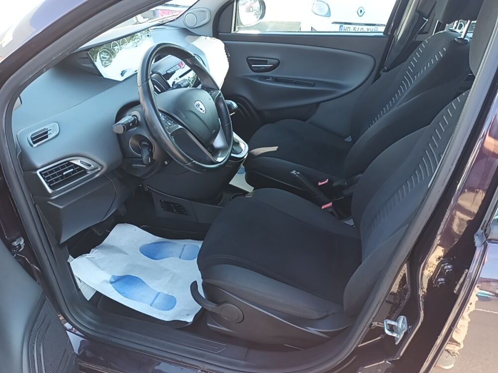 Ypsilon 0,9 TwinAir 85 ch Stop&Start Gold DFS 2011 occasion 35210 Ch&acirc;tillon-en-Vendelais