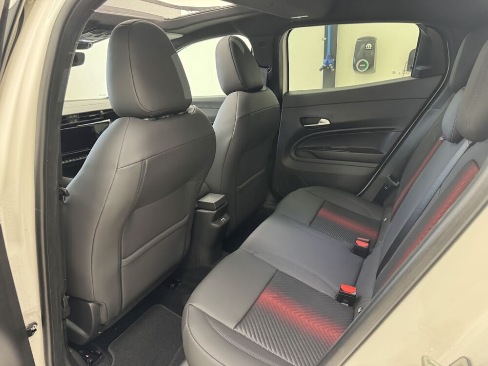 Junior 1.2 Ibrida 136ch Speciale DCT6 2025 occasion 76360 Barentin