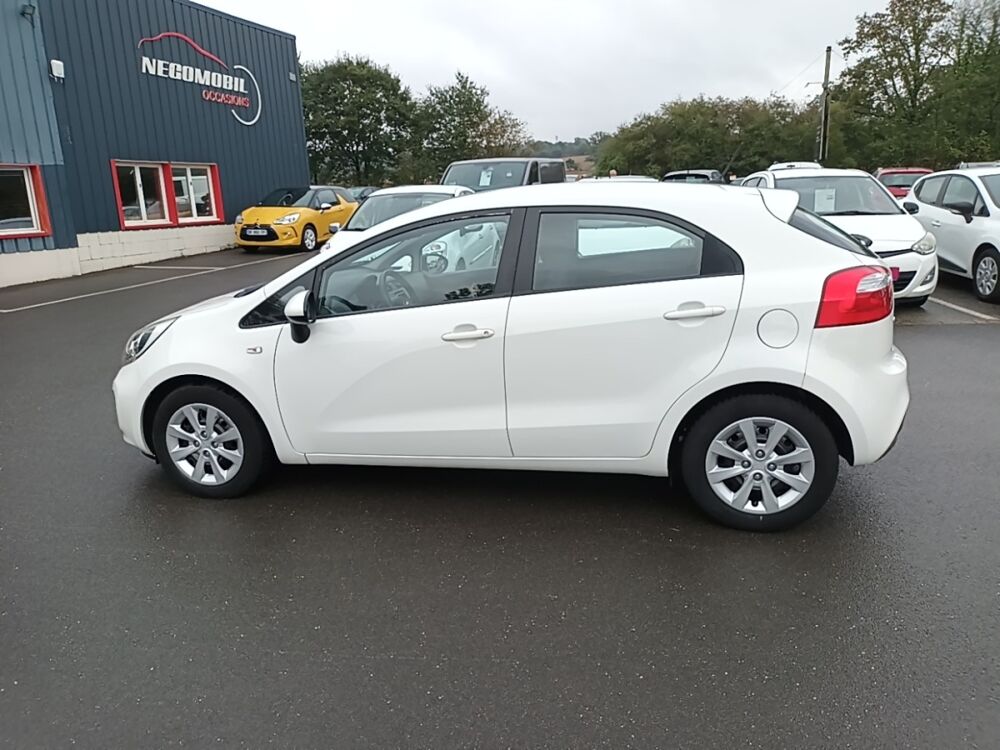 Rio 1.1 CRDI 75ch ISG Active 2014 occasion 35210 Ch&acirc;tillon-en-Vendelais