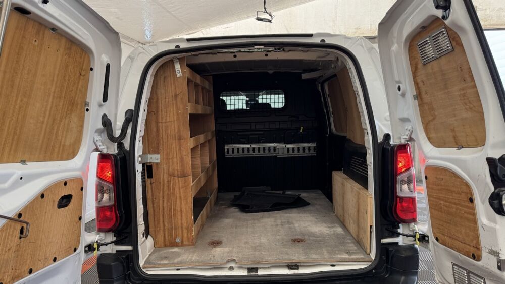 Jumpy BLUEHDI 100 S&S 650KG STAND ASPHALT 2021 occasion 91580 &Eacute;tr&eacute;chy