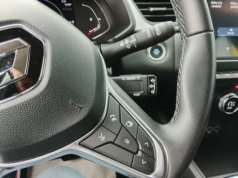 Captur Business E-Tech hybride 145 -21 2022 occasion 42240 Unieux