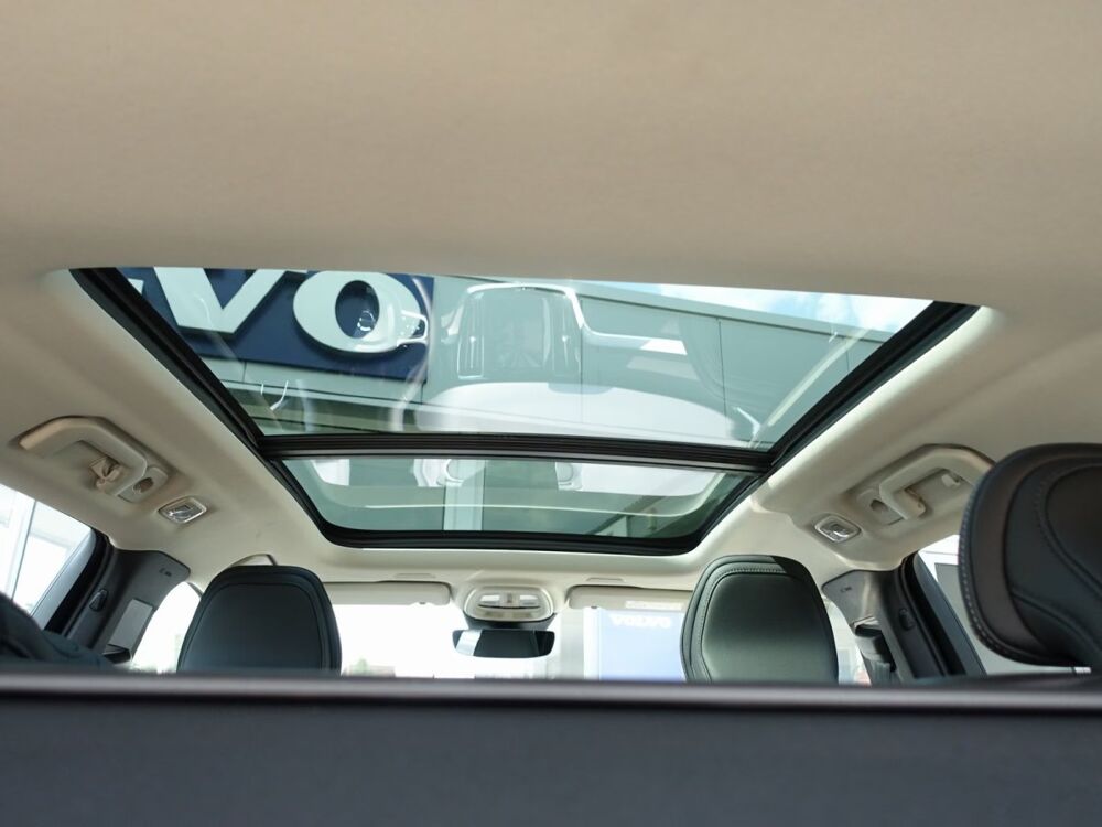V60 PHEV T8 AWD Ultra Dark 455 ch Bowers Wilkins S. Ventil&eacute;s Aut 2025 occasion 69007 Lyon