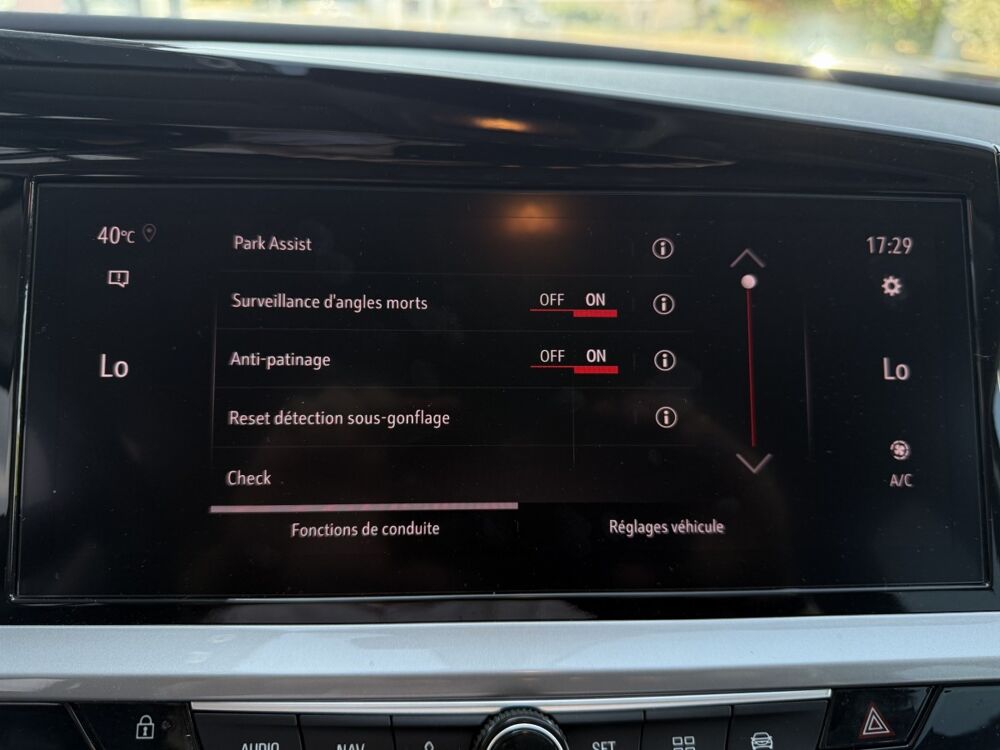 Grandland 1.2 Turbo 130 ch Auto ELEGANCE BUSINESS 2023 occasion 30260 Quissac
