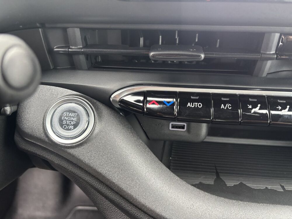 500 BEV 42KWH 2025 occasion 69330 Meyzieu
