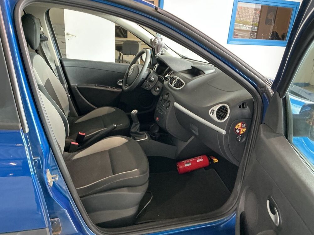 Clio 20 ans 1.5 dCi 90 Eco2 2010 occasion 35210 Ch&acirc;tillon-en-Vendelais