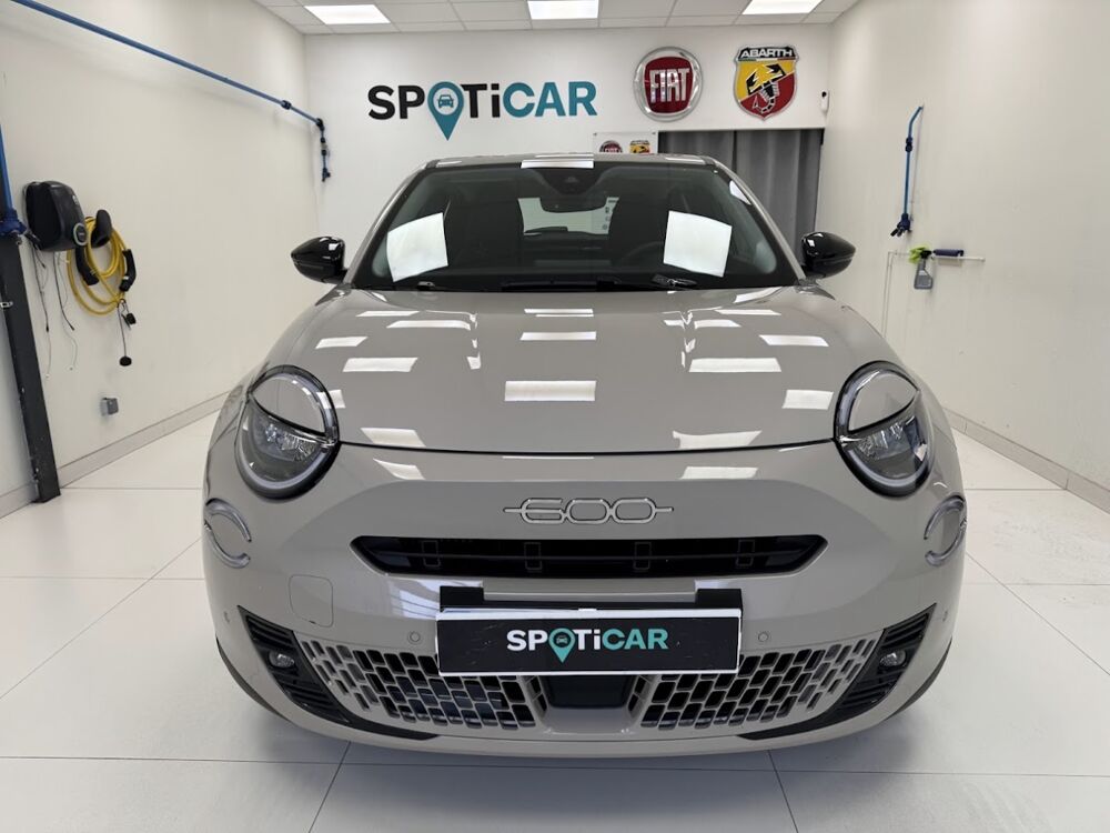 Fiat 600 1.2 Hybrid 136 DCT6 Pack Confort & Style 2025 occasion 76360 Barentin