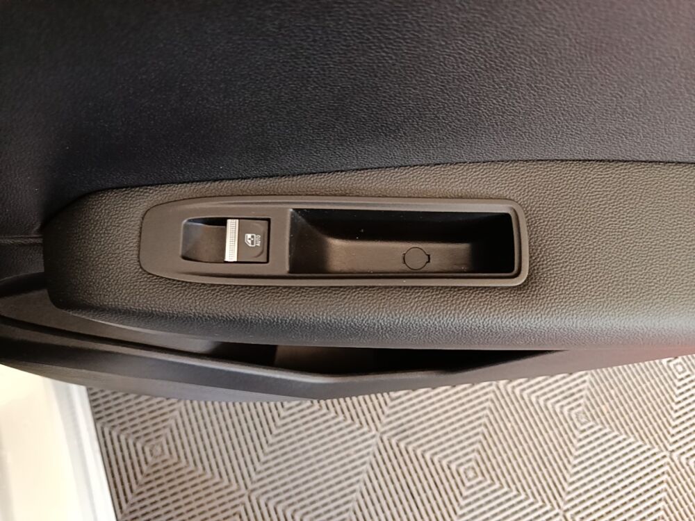 Symbioz techno E-Tech full hybrid 145 2024 occasion 91580 &Eacute;tr&eacute;chy