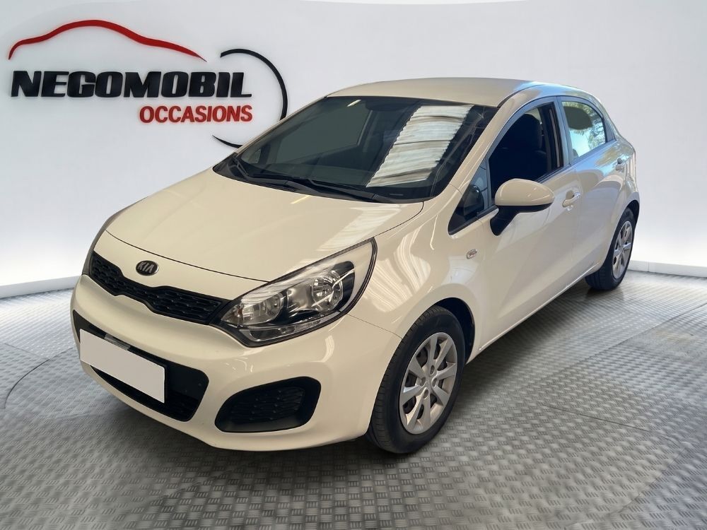 Rio 1.1 CRDI 75ch ISG Active 2014 occasion 35210 Ch&acirc;tillon-en-Vendelais