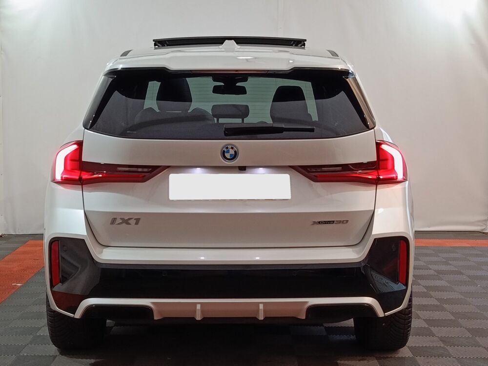 iX1 xDrive30 M Sport 2023 occasion 91580 &Eacute;tr&eacute;chy