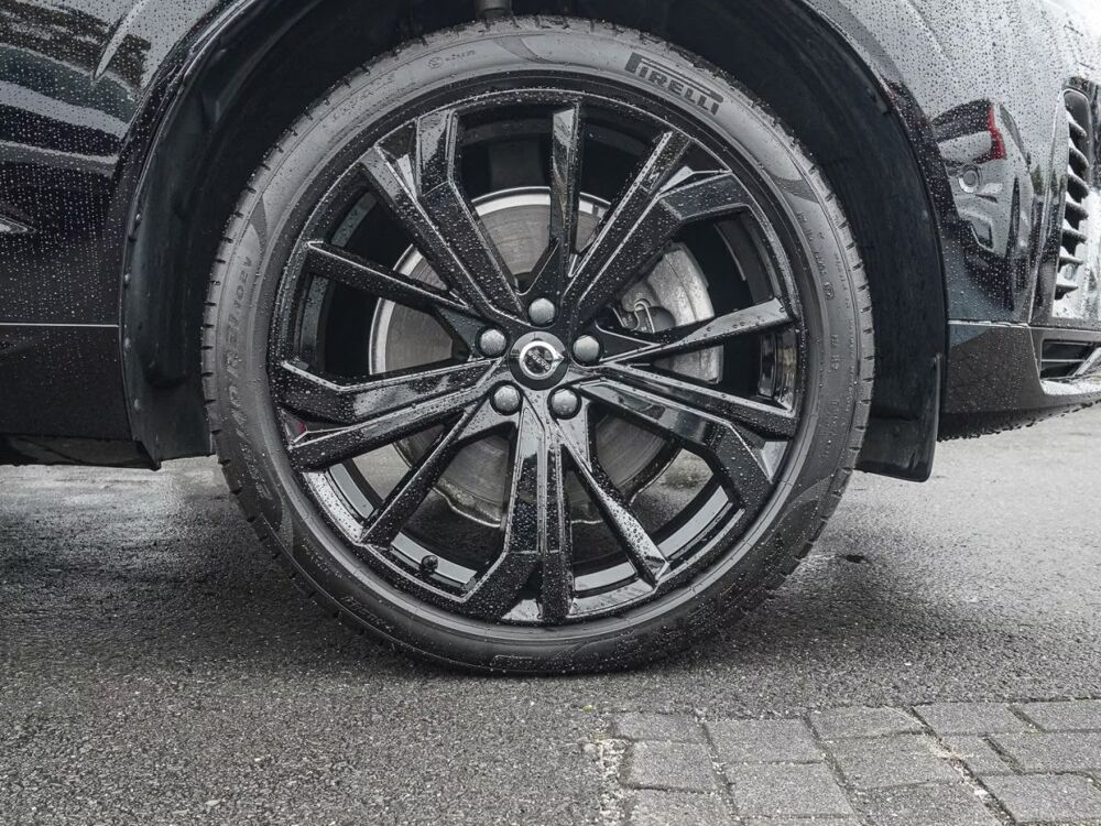 XC60 PHEV T8 AWD Ultra Dark Black &eacute;dition 455 Bowers Suspension P 2024 occasion 69007 Lyon