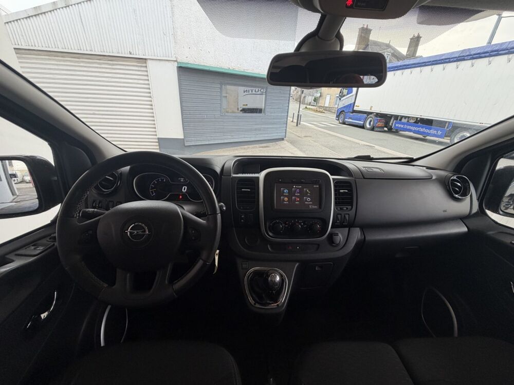 Jumpy trafic 1.6 CDTI 115 L1H1  6 places  2015 occasion 53210 Soulg&eacute;-sur-Ouette