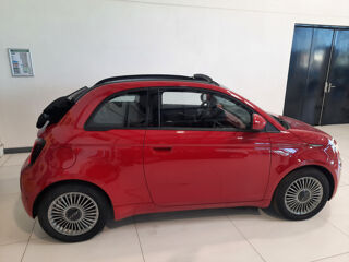 500 E BEV 24KWH C (RED) 2024 occasion 76360 Barentin