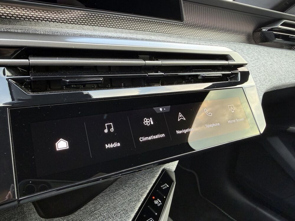 3008 1.2 HYBRID 145 E-DCS6 GT 2025 occasion 86300 Chauvigny