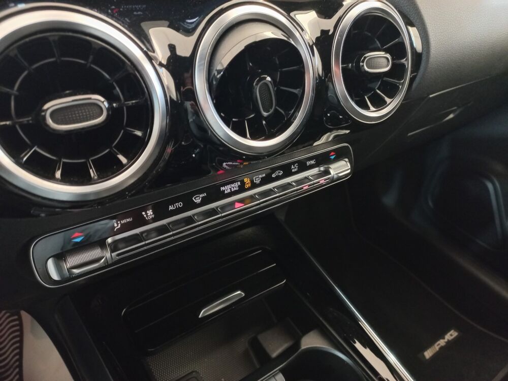 Classe GLA 2.0 GLA 200 D AMG LINE DCT 2021 occasion 91580 &Eacute;tr&eacute;chy