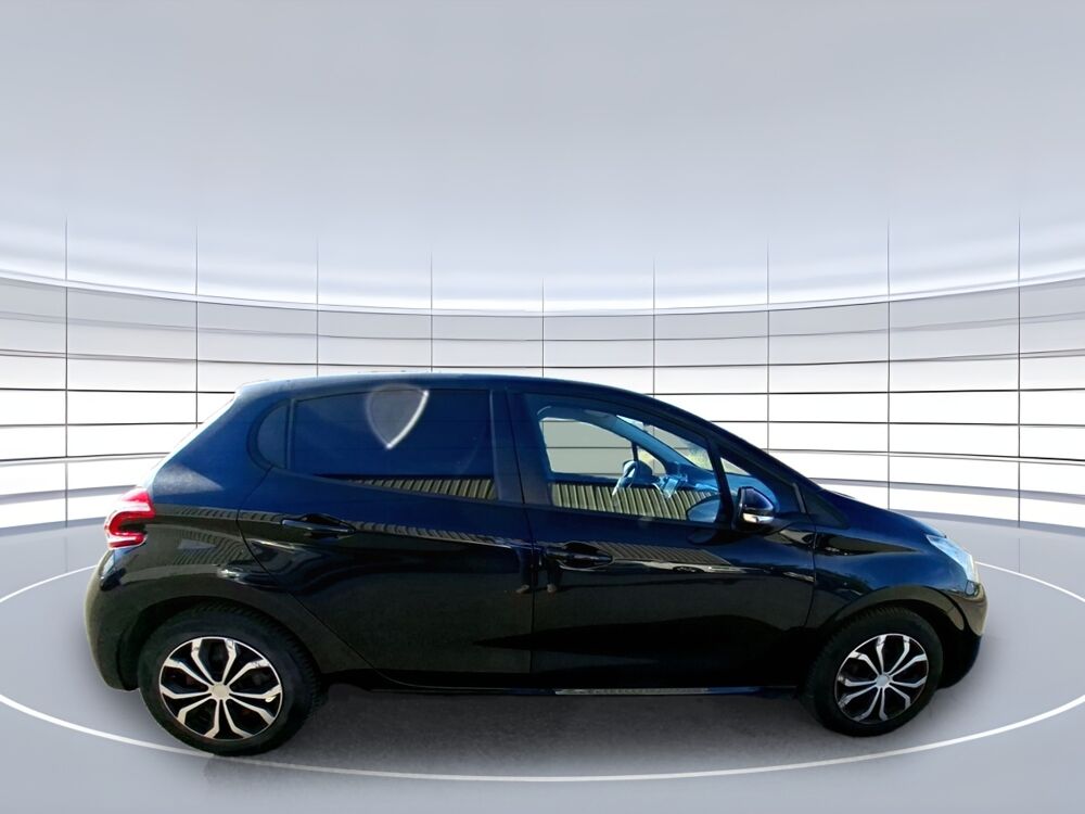 208 1.2 PureTech 82 Active 5 portes (mai 2015) (co2 104) 2015 occasion 61170 Montchevrel