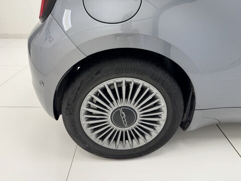 500 C 42kWh Pack Confort & Style 2023 occasion 76360 Barentin