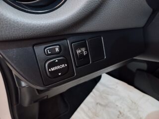 Yaris 1.5 VVT-I HYBRID France Business 2019 occasion 91580 &Eacute;tr&eacute;chy