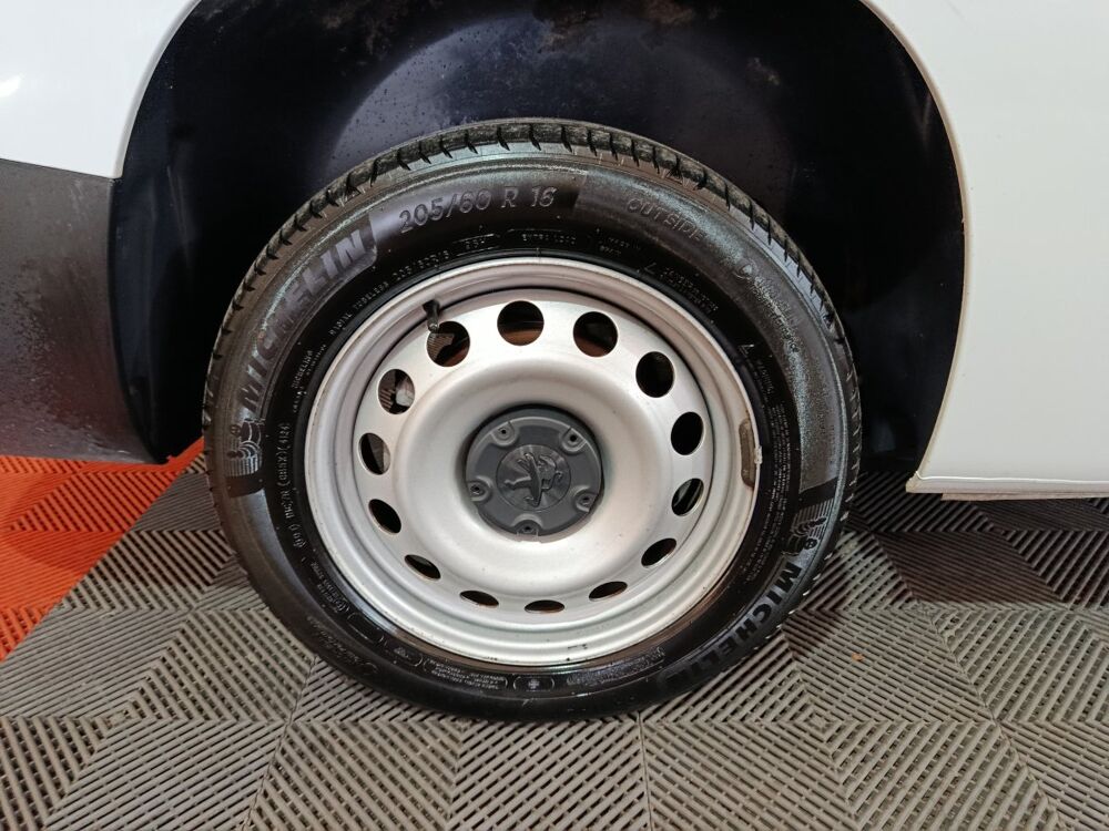 Jumpy BLUEHDI 100 S&S LONG 950KG PREMIUM 2023 occasion 91580 &Eacute;tr&eacute;chy