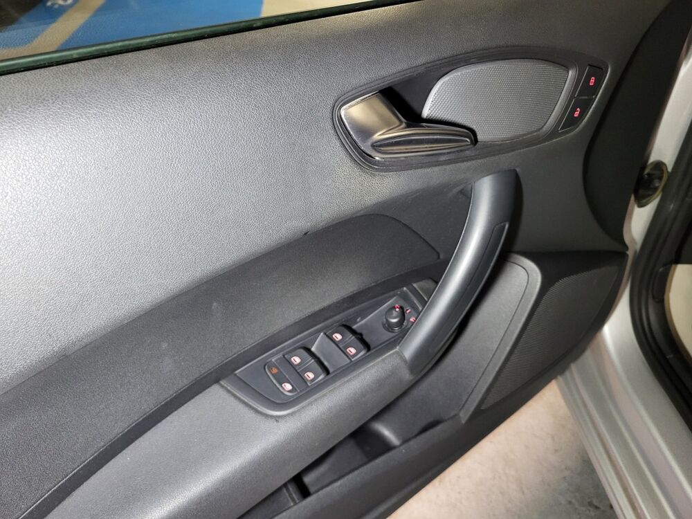 A1 1.6 TDI 105 AMBIENTE 2013 occasion 93600 Aulnay-sous-Bois