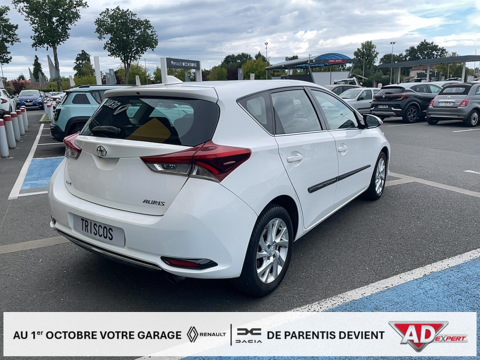 Auris 1.2T Dynamic (new2015) 5 portes (mai 2015) (co2 112) 2015 occasion 40160 Parentis-en-Born