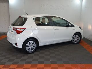 Yaris 1.5 VVT-I HYBRID France Business 2019 occasion 91580 &Eacute;tr&eacute;chy