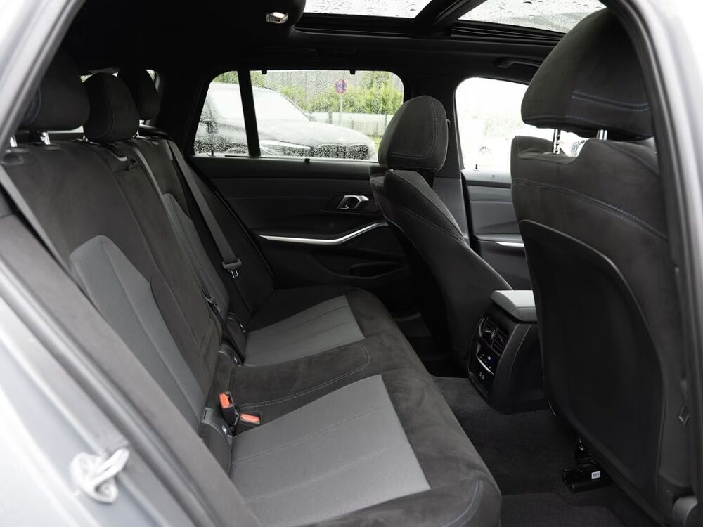 S&eacute;rie 3 330e M Sport 292 ch Toit ouvrant Attelage Cam&eacute;ra 360&deg; Autres 2025 occasion 69007 Lyon